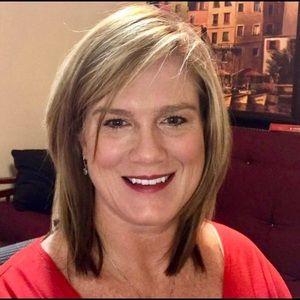 Meet your Posher, Lydia